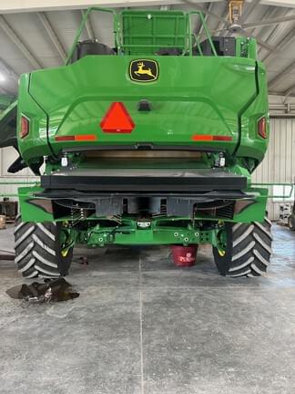 Image of John Deere X9 1100 equipment image 4
