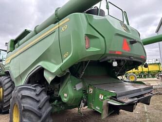 Image of John Deere X9 1100 equipment image 4