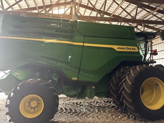 Image of John Deere X9 1100 equipment image 4