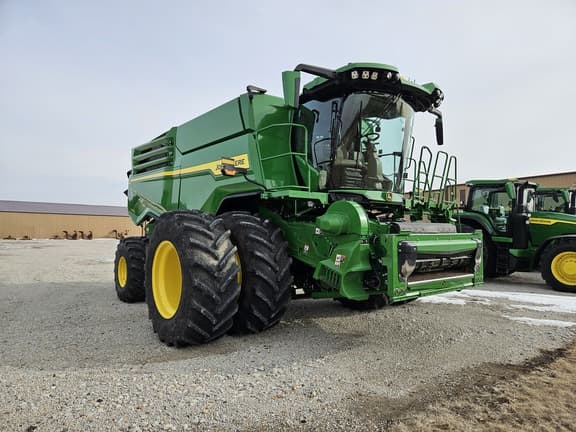 Image of John Deere X9 1100 equipment image 1