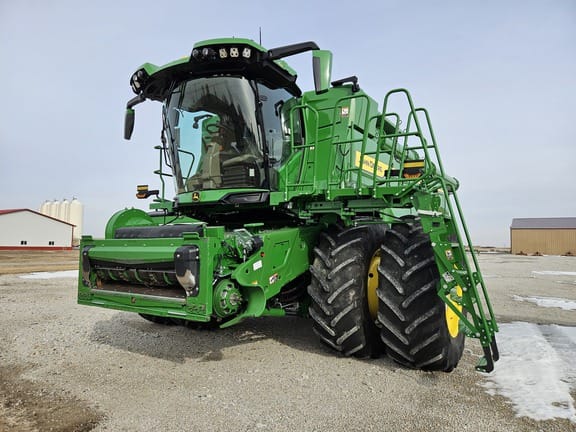 2024 John Deere X9 1100 Equipment Image0