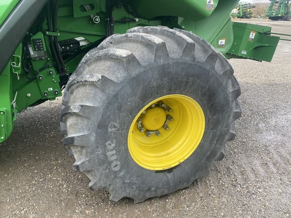 Image of John Deere X9 1100 equipment image 4
