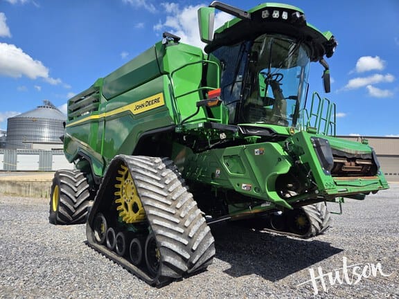 2024 John Deere X9 1100 Equipment Image0