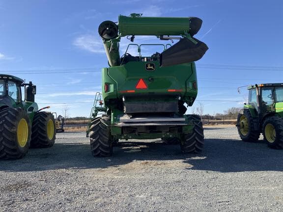 Image of John Deere X9 1100 equipment image 4