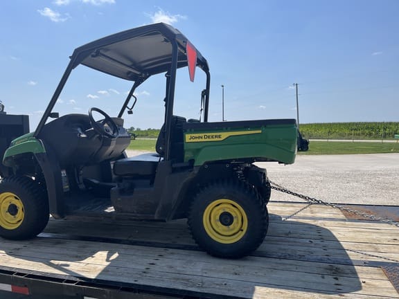 2024 John Deere XUV 560E Equipment Image0