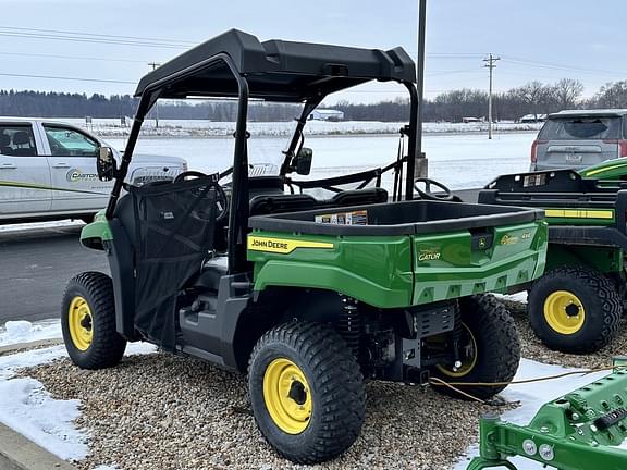 Image of John Deere XUV 560E equipment image 4