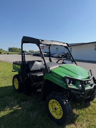Image of John Deere XUV 560E equipment image 2