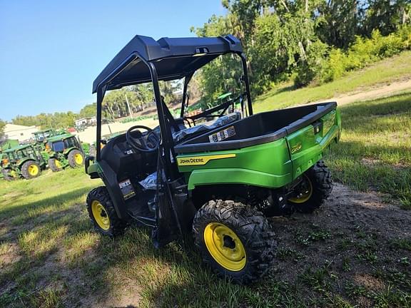 Image of John Deere XUV 560E equipment image 4