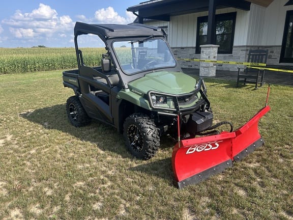 2024 John Deere XUV 590M Equipment Image0