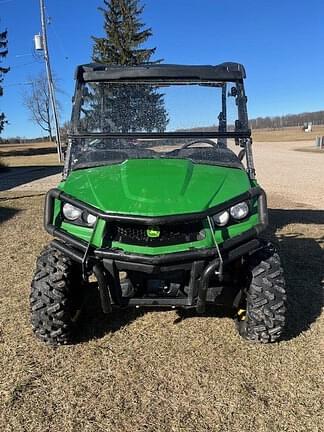 Image of John Deere XUV 590M equipment image 2