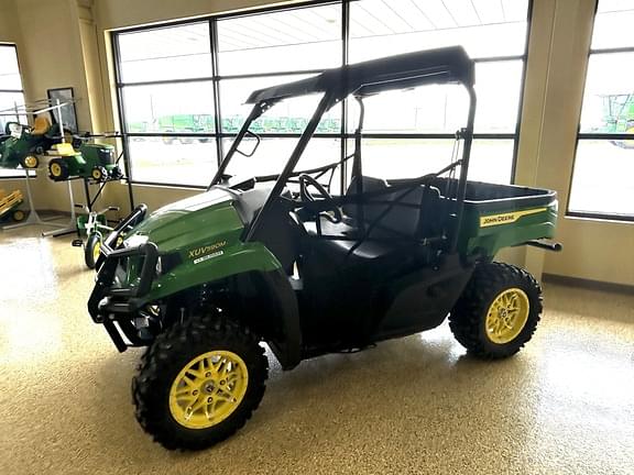 Image of John Deere XUV 590M equipment image 2