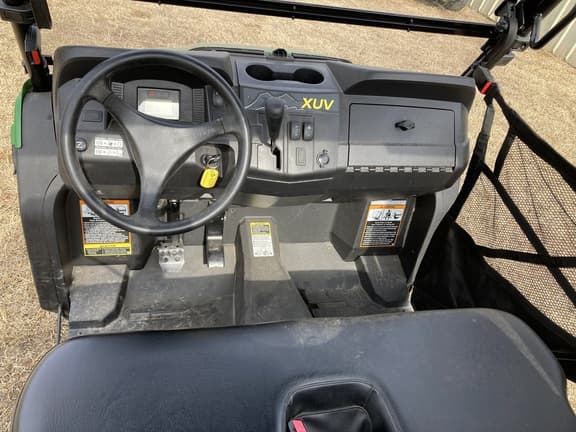 Image of John Deere XUV 590M equipment image 4