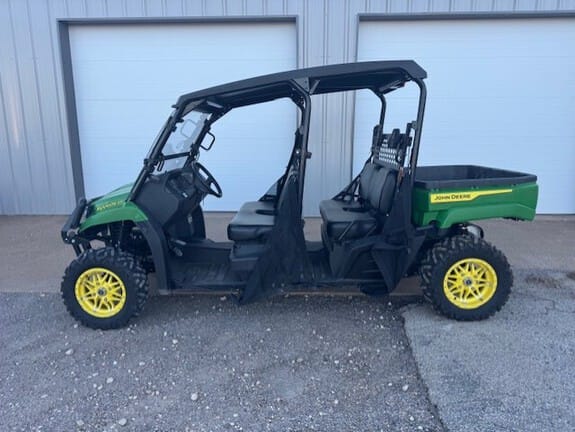 2024 John Deere XUV 590M S4 Equipment Image0