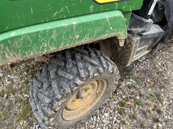 Image of John Deere XUV 590M S4 equipment image 4