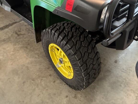 Image of John Deere Gator XUV 825i S4 equipment image 4