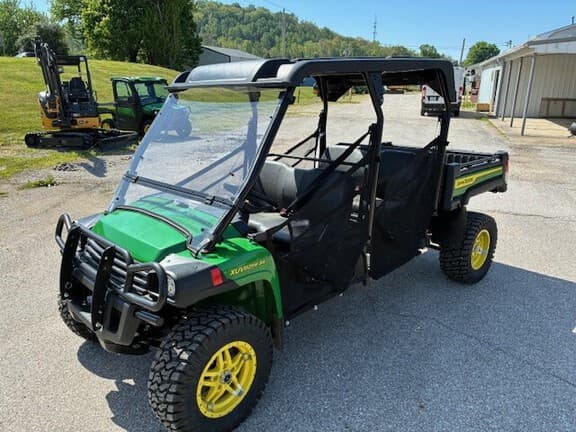 Image of John Deere Gator XUV 825i S4 equipment image 2