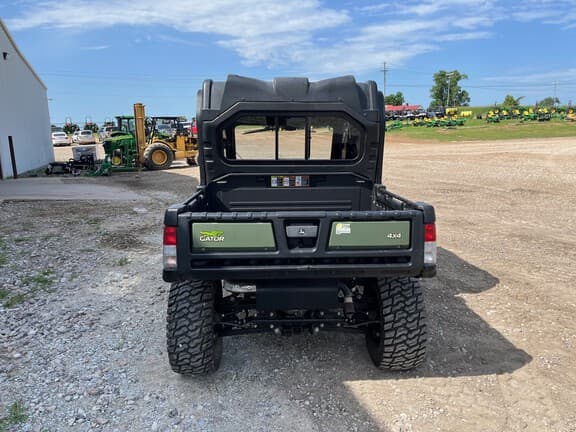 Image of John Deere XUV 825M S4 equipment image 3