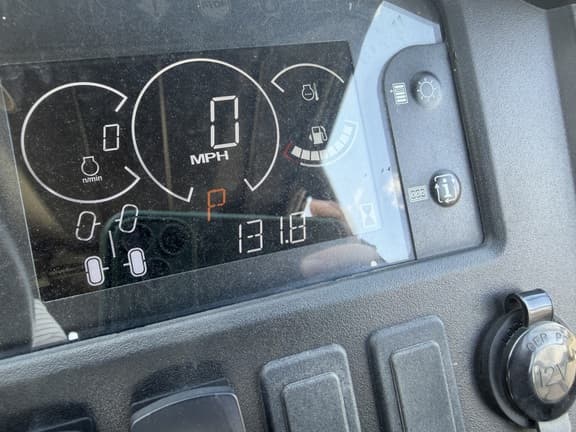 Image of John Deere XUV 825M equipment image 4