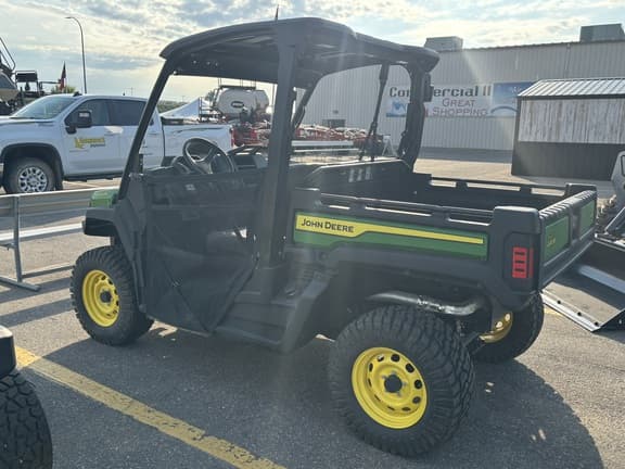 Image of John Deere Gator XUV 835E equipment image 3