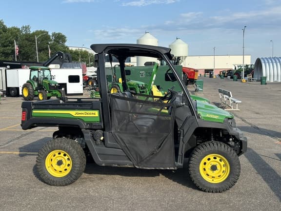 Image of John Deere Gator XUV 835E equipment image 2
