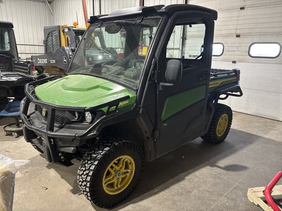 Image of John Deere XUV 835M equipment image 1