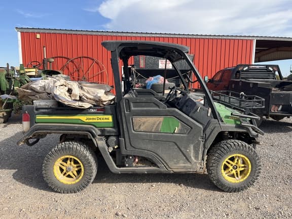 Image of John Deere XUV 835M Primary image