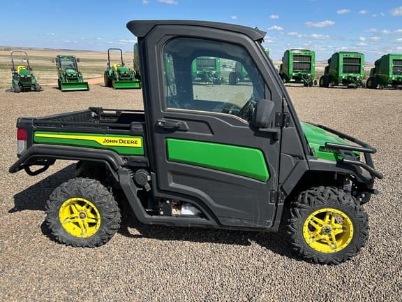 Image of John Deere XUV 835M equipment image 4