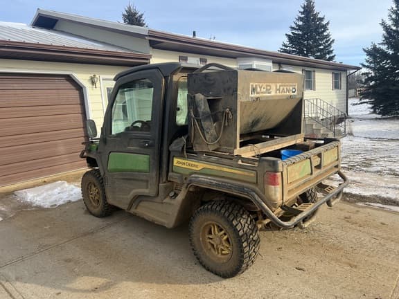 Image of John Deere XUV 835M equipment image 1
