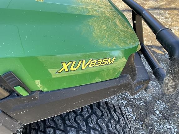 Image of John Deere XUV 835M equipment image 3