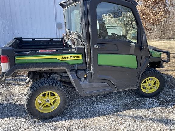 Image of John Deere XUV 835M equipment image 1