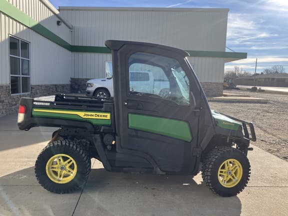 Image of John Deere XUV 835M equipment image 3
