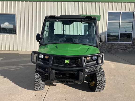 Image of John Deere XUV 835M equipment image 1