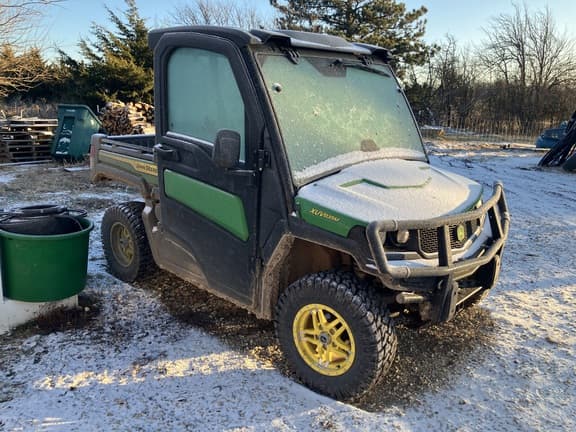 Image of John Deere XUV 835M equipment image 2