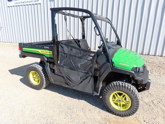 Image of John Deere XUV 835M Primary image