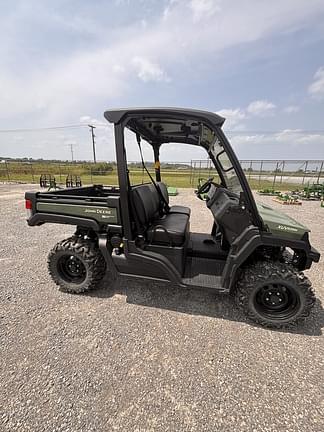 Image of John Deere XUV 835M equipment image 4