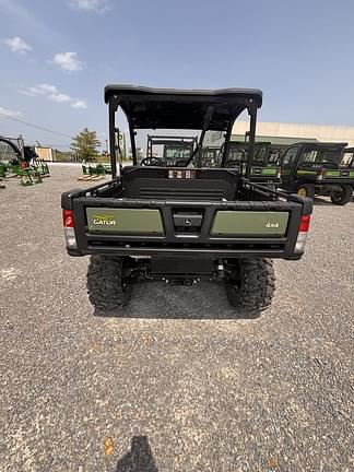 Image of John Deere XUV 835M equipment image 3