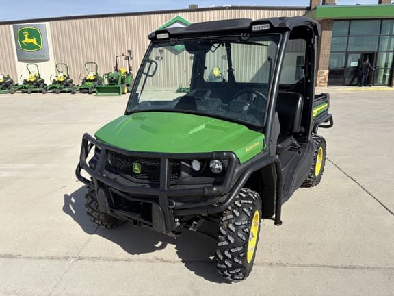 Image of John Deere XUV 835M equipment image 1