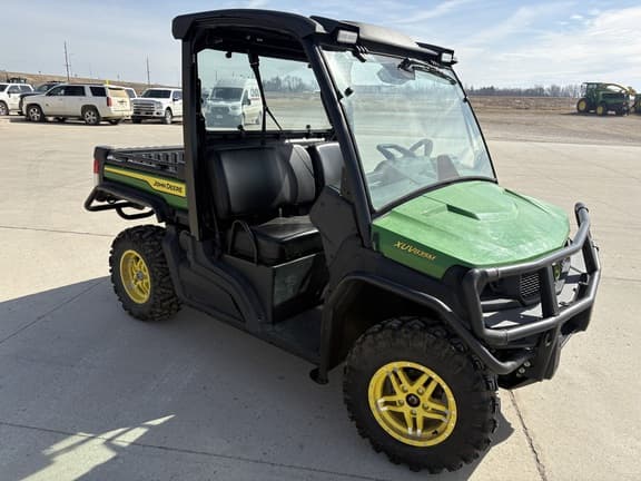 Image of John Deere XUV 835M equipment image 3