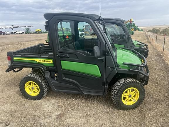 Image of John Deere XUV 835M Primary image