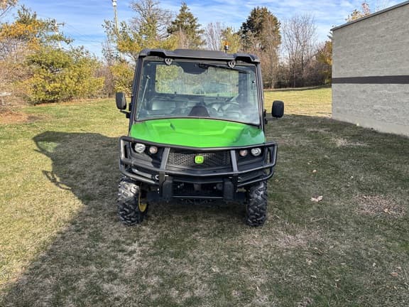 Image of John Deere XUV 835M equipment image 1