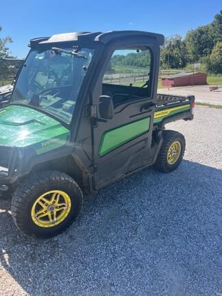 Image of John Deere XUV 835M Primary image