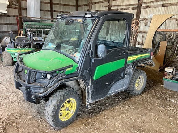 Image of John Deere XUV 835M equipment image 4