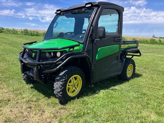 Image of John Deere XUV 835M Primary image