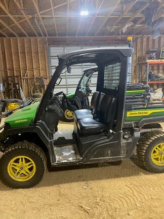Image of John Deere XUV 835M equipment image 1
