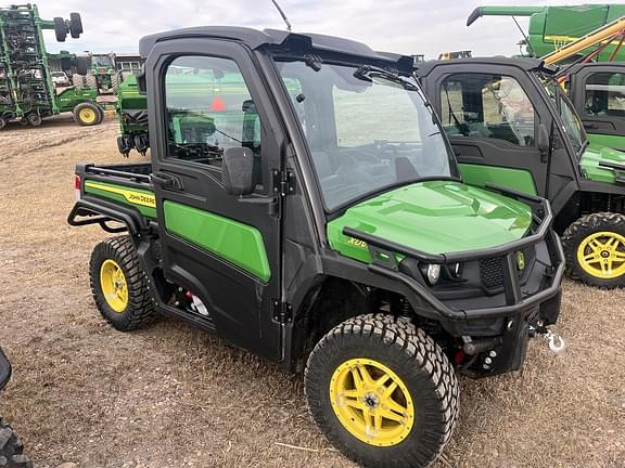 Image of John Deere XUV 835M Primary image