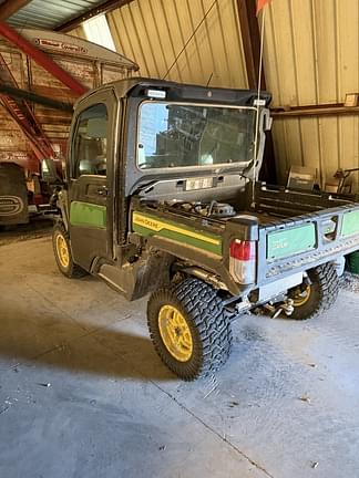 Image of John Deere XUV 835M equipment image 1