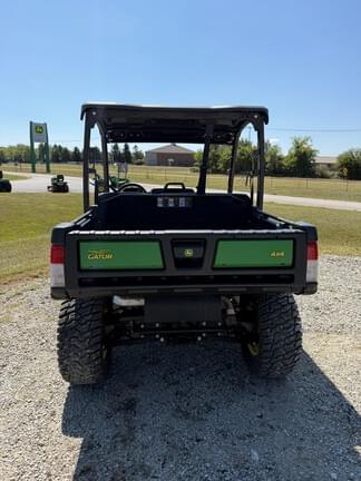 Image of John Deere XUV 835M equipment image 3
