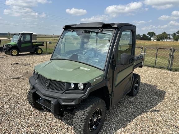 Image of John Deere XUV 835M equipment image 1