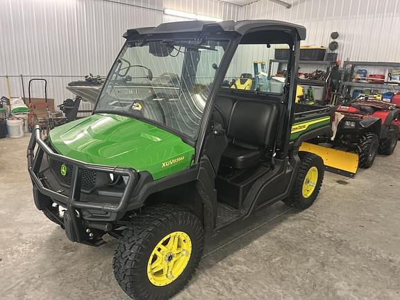 Image of John Deere XUV 835M Primary image