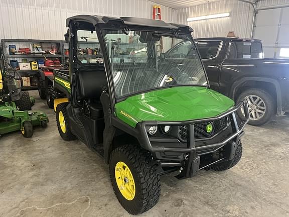 Image of John Deere XUV 835M equipment image 1